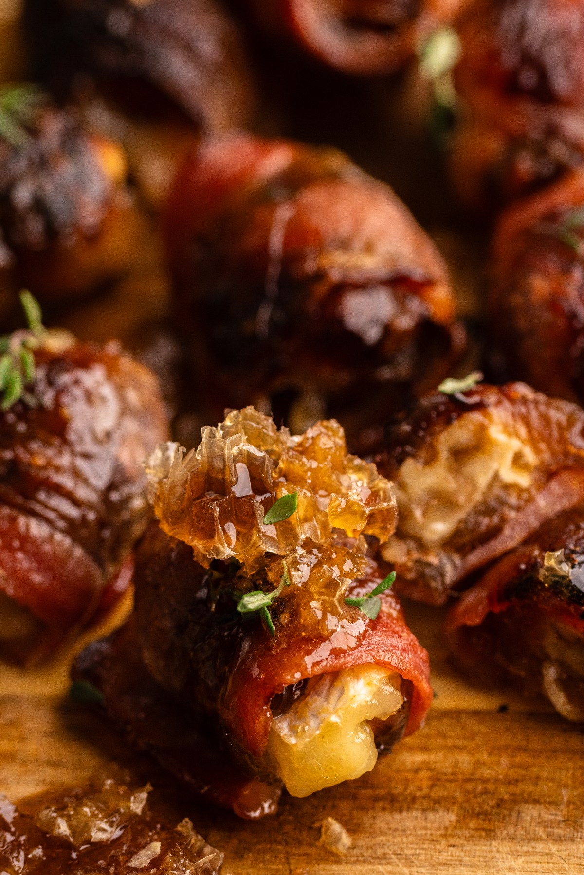 Brie Walnut Stuffed Medjool Dates (Airfryer)