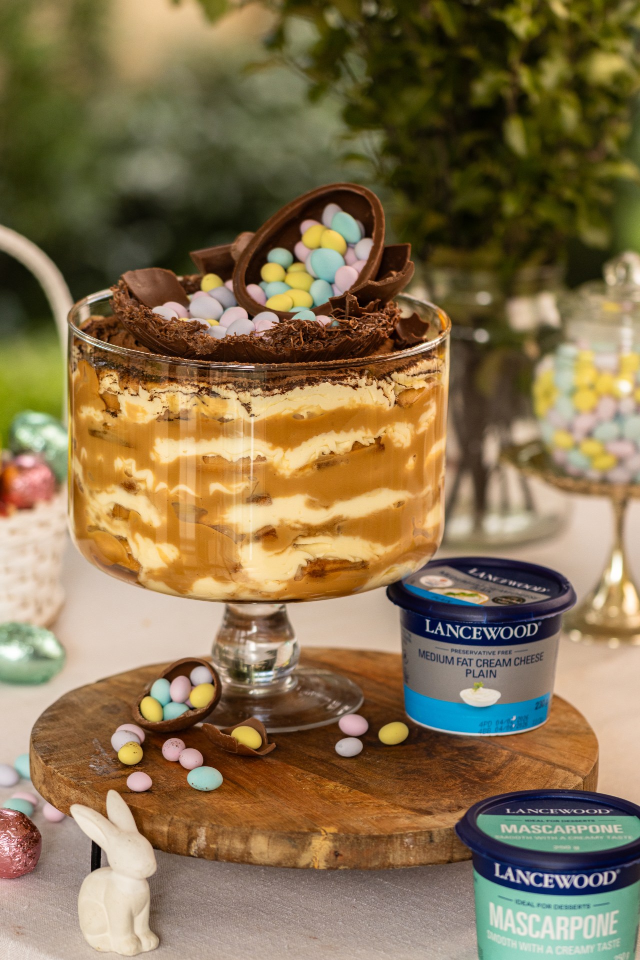 Easter tiramisu recipe, trifle tiramisu dessert, no bake Easter dessert, mascarpone dessert recipe, coffee dessert ideas, South African Easter desserts, Lancewood mascarpone recipes
